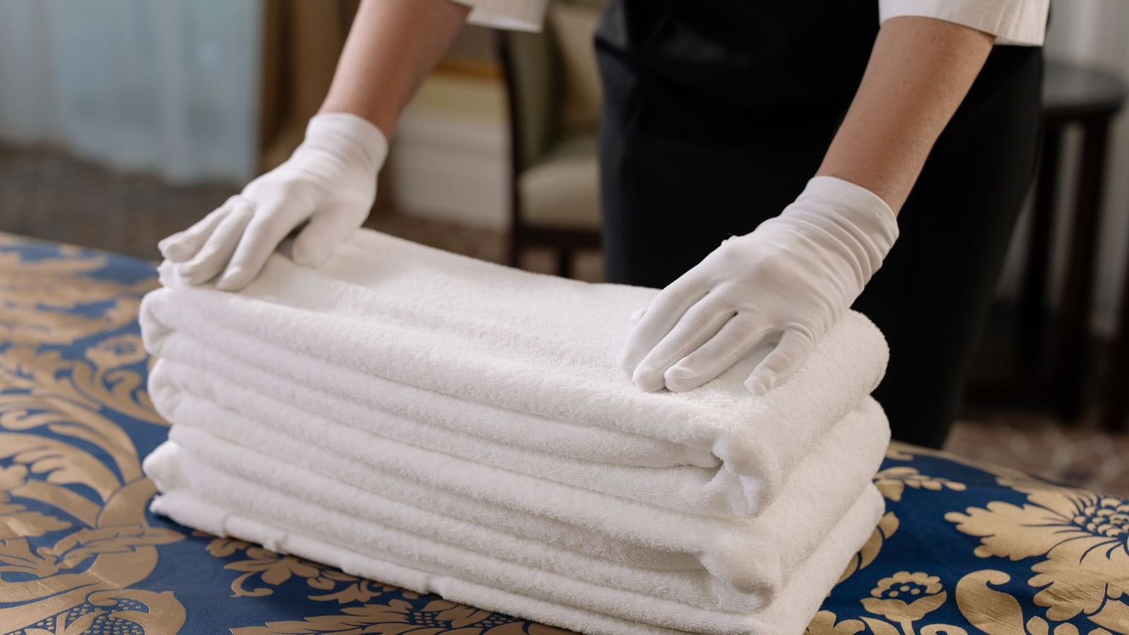 Du linge propre plié avant une nouvelle arrivée