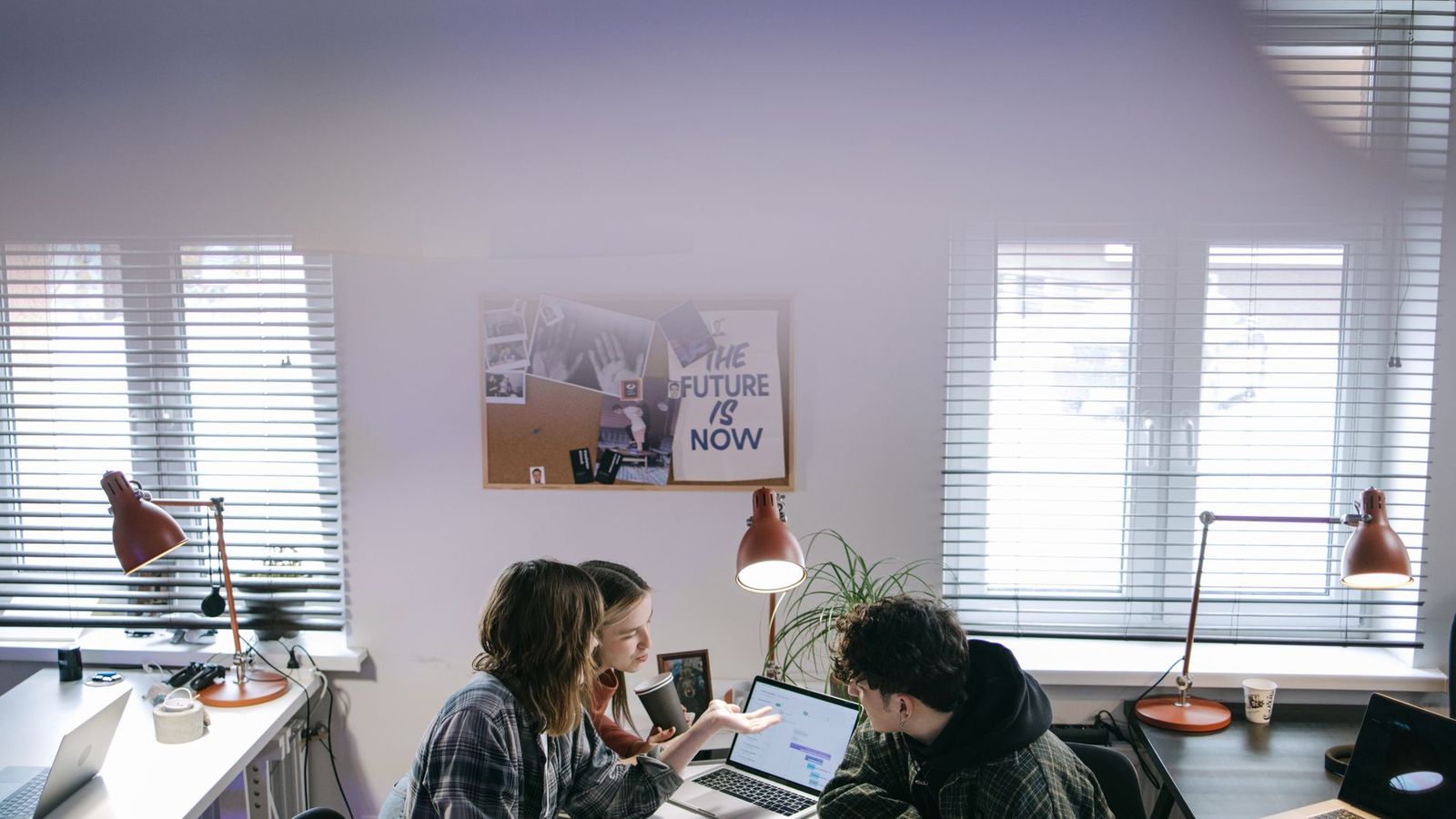 Une petite structure de gestion locative au travail