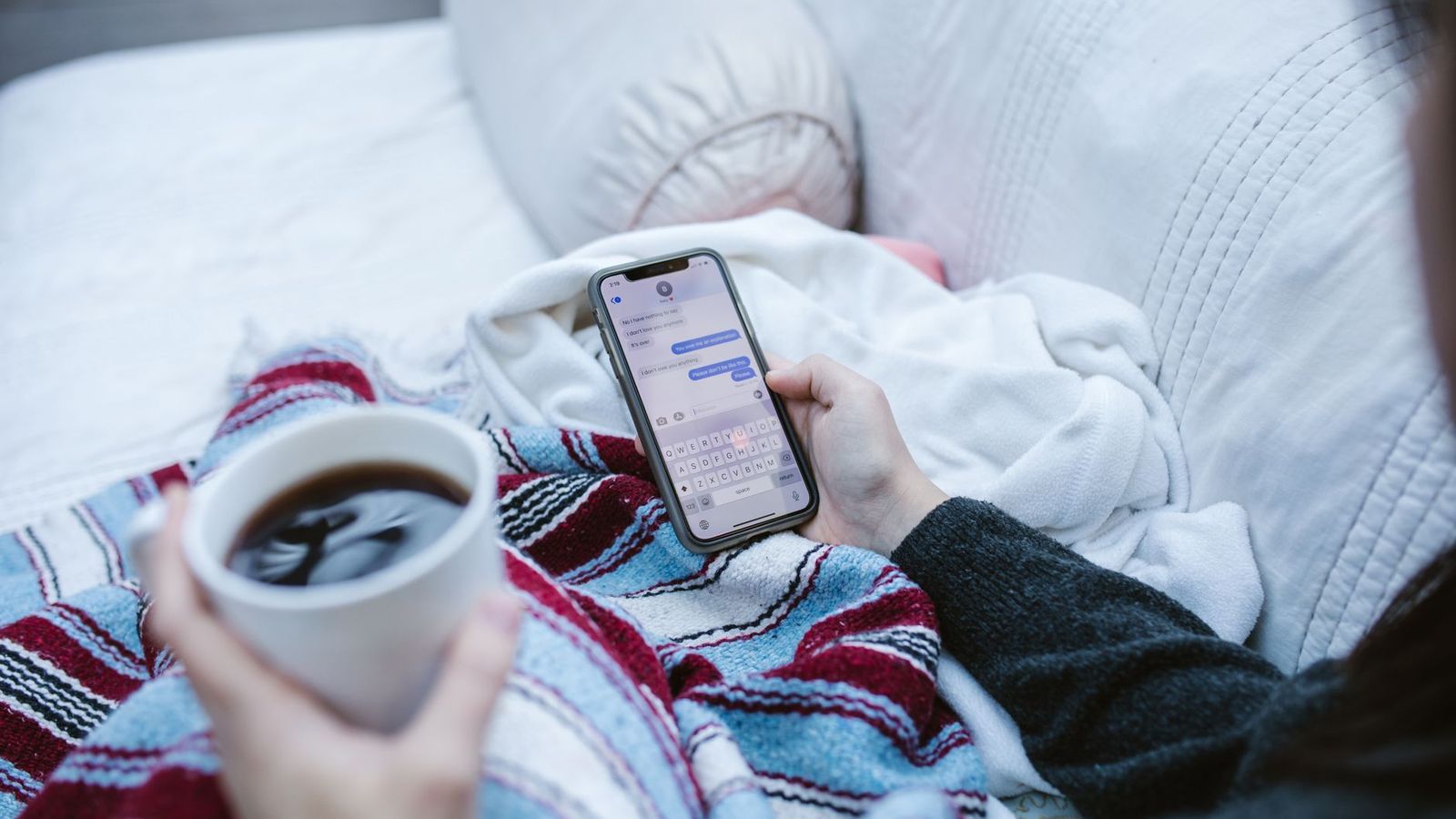 La réponse aux messages des voyageurs, souvent hors des heures ouvrées