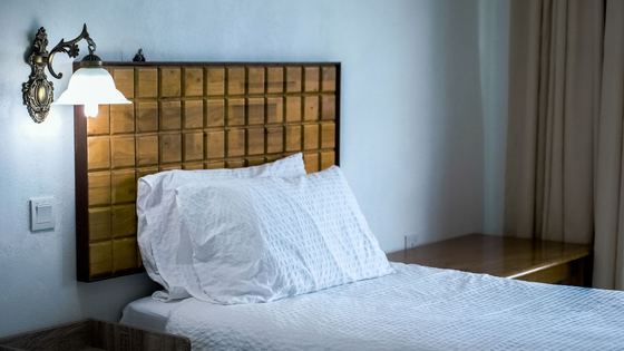 Un lit refait entre deux séjours
